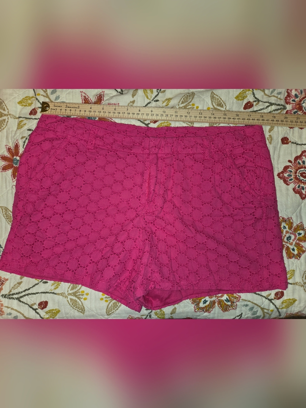 JCPenney JCP bright pink crochet-look shorts women's size 16